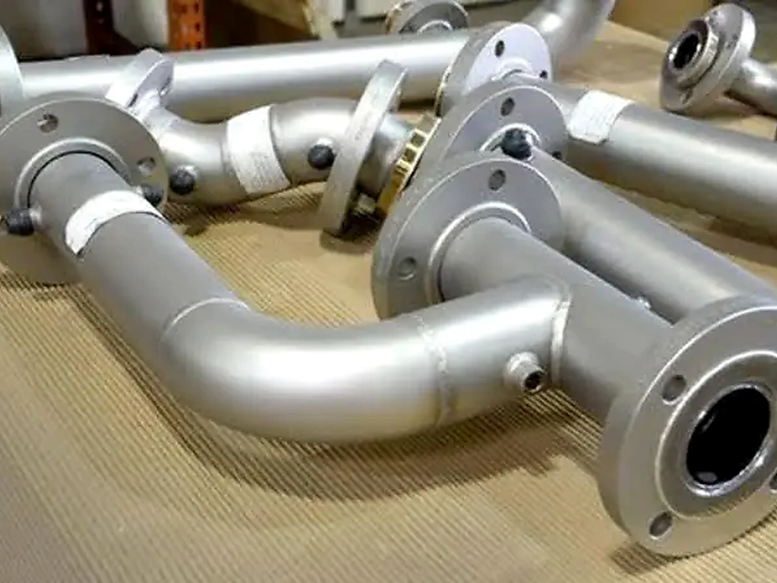 Spools y piping prefabricado con conexiones bridadas